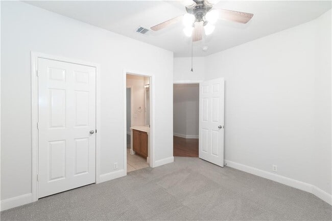 Building Photo - 2611 Salerno Pl