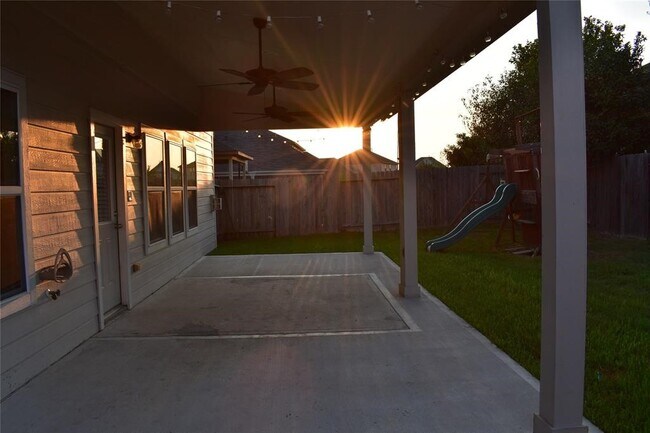 Building Photo - 18910 Windy Stone Dr