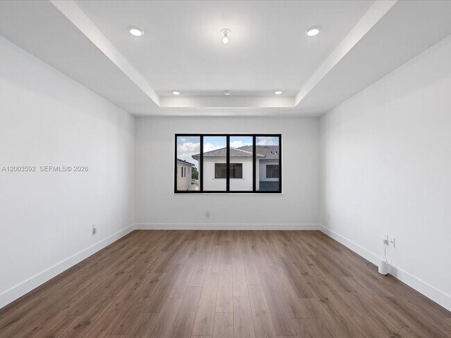Building Photo - 19602 NE 14th Ct