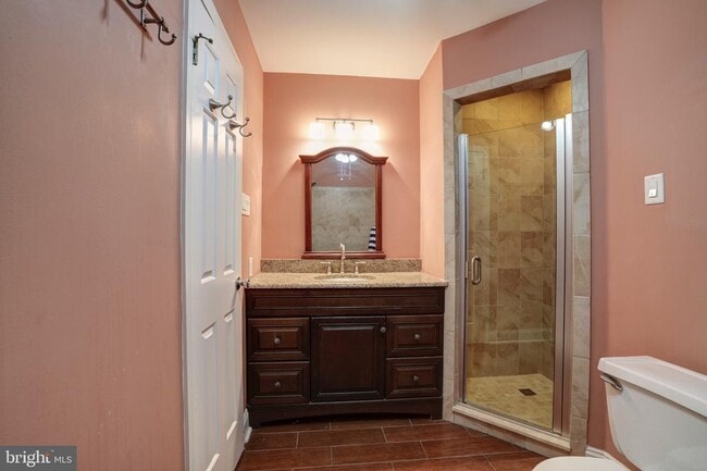 Building Photo - 71 Amity Dr
