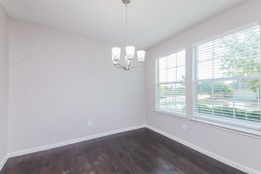 Building Photo - 1537 Warrington Way