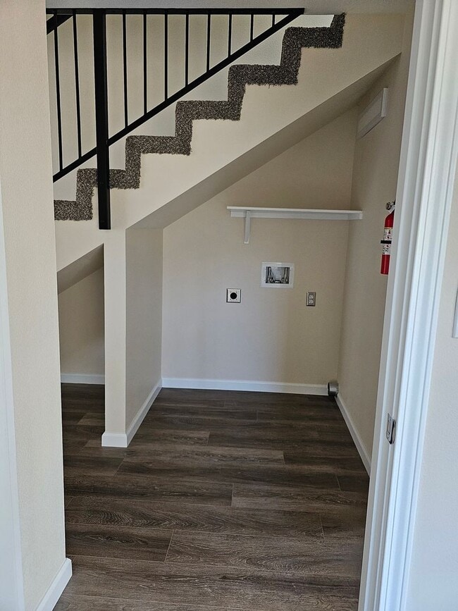 Building Photo - Beautiful New Construction Duplex in Carso...