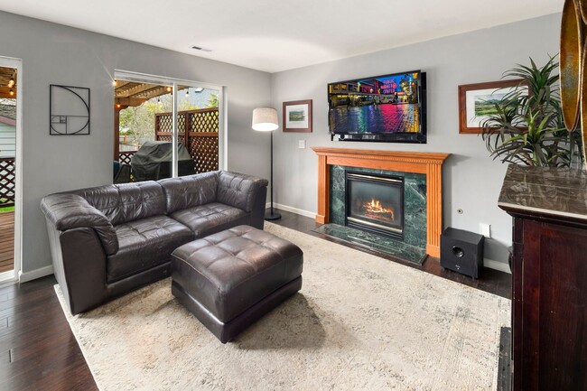 Building Photo - Great 3 Bed Home in Everett!