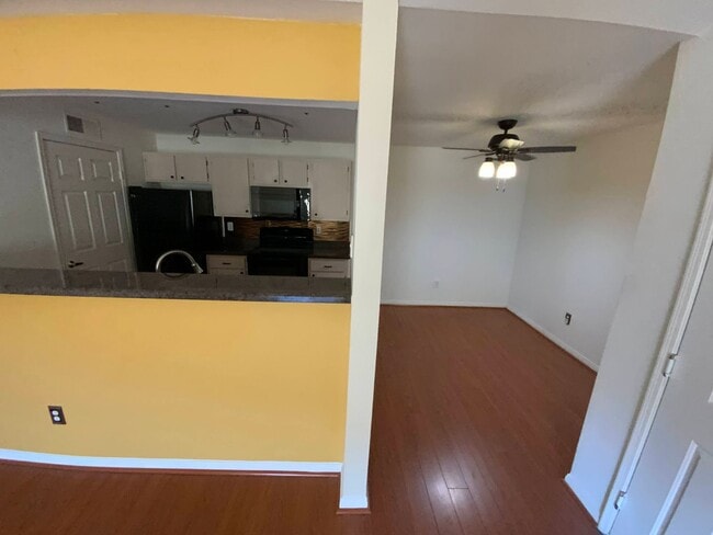 Building Photo - BLACK MTN AREA CLOSE TO FREEWAY! Large Henderson Condo in Big Horn Community