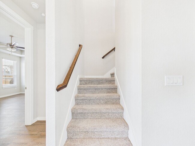 Building Photo - Beautiful Bar W Ranch Home – Hill Country Charm with Modern Comforts