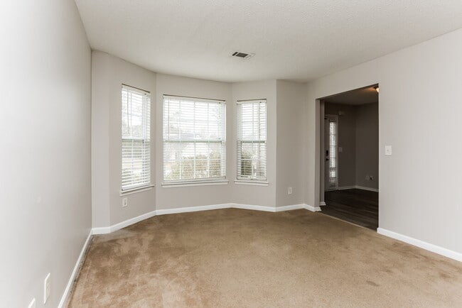 Building Photo - 504 Rosalind Terrace