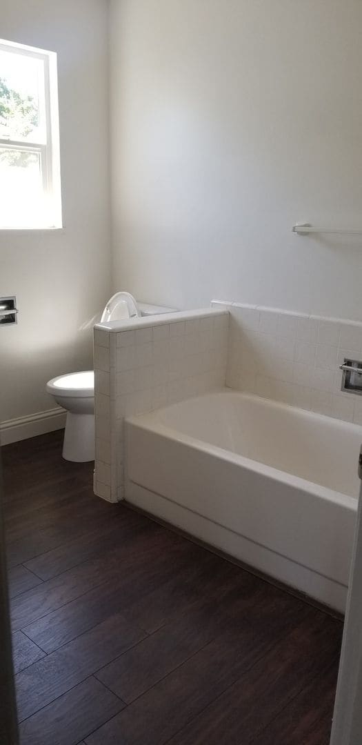 Building Photo - Move in Special see ad