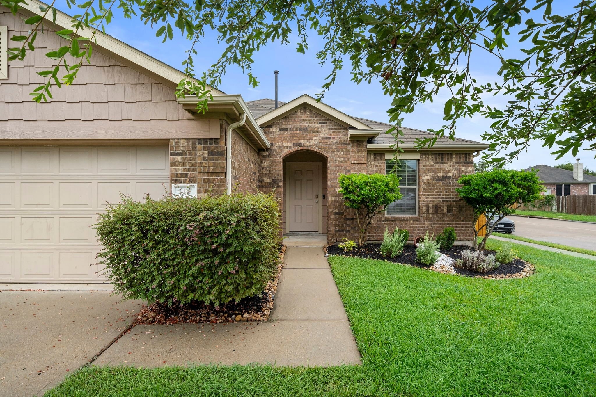 Building Photo - 114 Mustang Stampede Dr