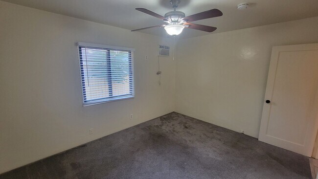 Building Photo - PRICE REDUCTION!! Spacious 2 Bedroom 2 Bat...