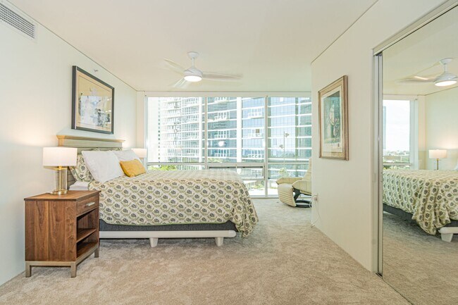 Building Photo - Fully Furnished and Spacious 2 Bedroom 2 Bath - OCEAN VIEW!