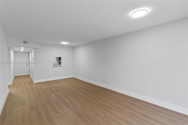 Building Photo - 7900 S Colony Cir