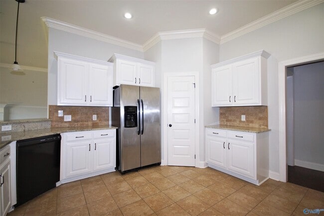 Building Photo - 109 Wolf Creek Trail SW