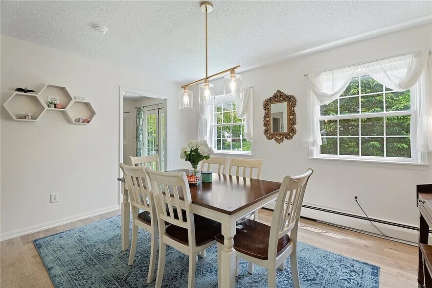 Building Photo - 104 Briarwood Dr