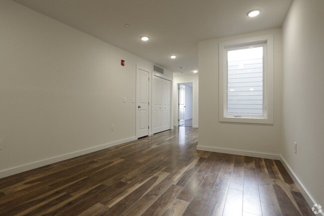 Building Photo - 3027 Master St
