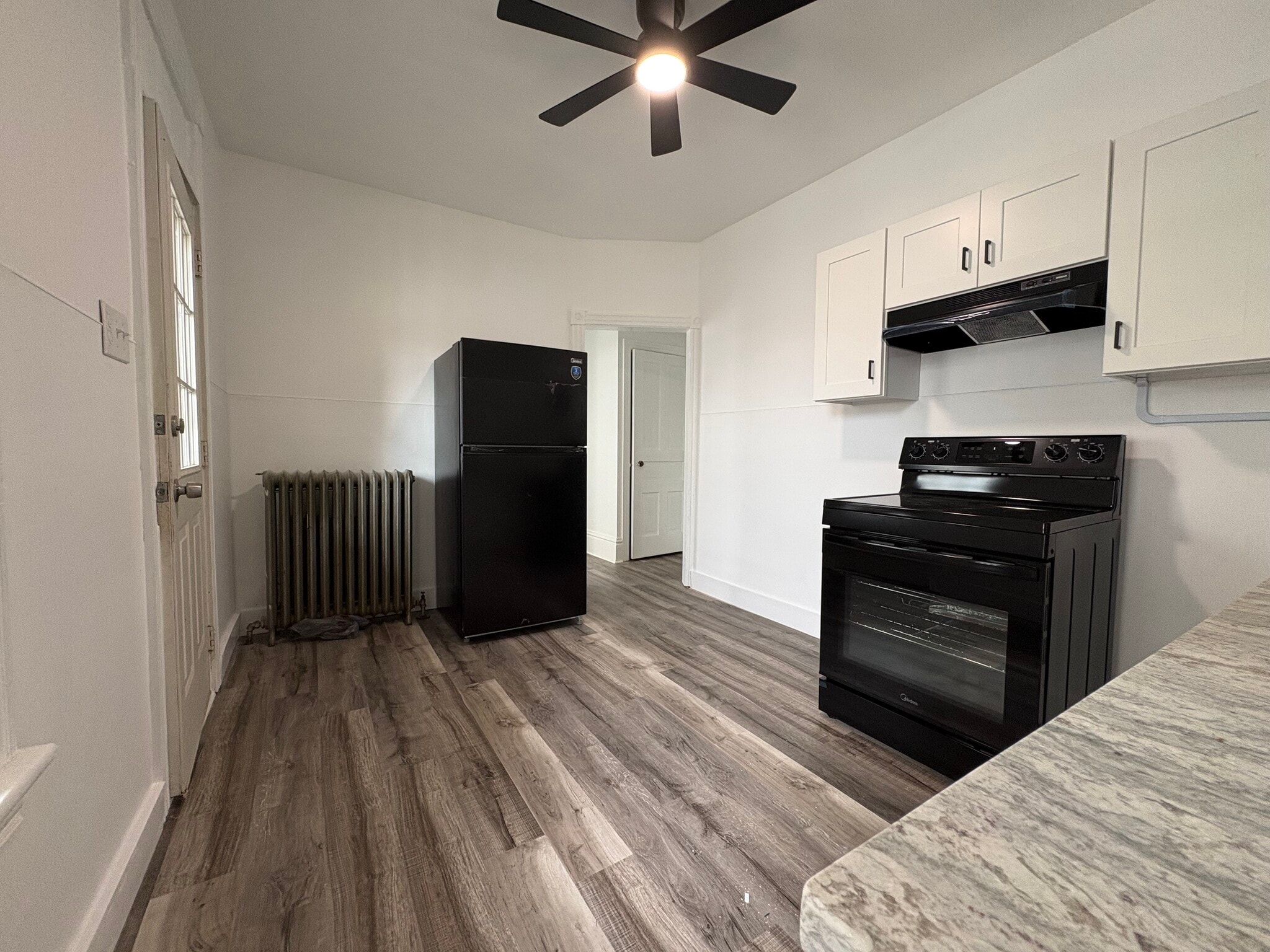 Brand new appliances - 334 Cypress St