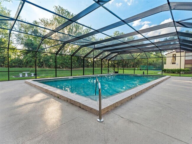 Building Photo - 13608 S Village Dr