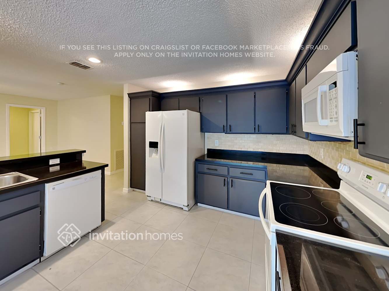 Building Photo - 8475 NW 2nd Manor