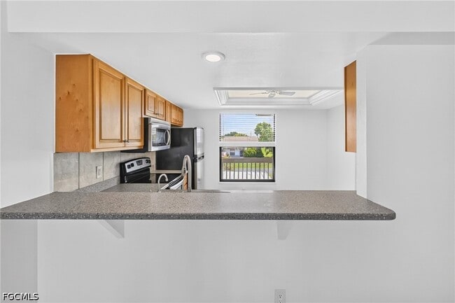 Building Photo - 4708 SW 8th Pl