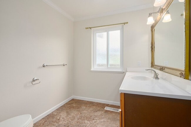 Building Photo - For Rent: Spacious Belmont Home with Upgra...