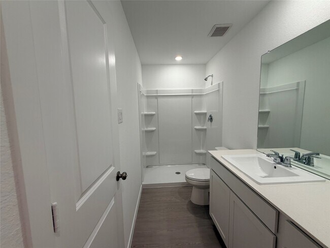 Building Photo - 922 Pertuso Ln