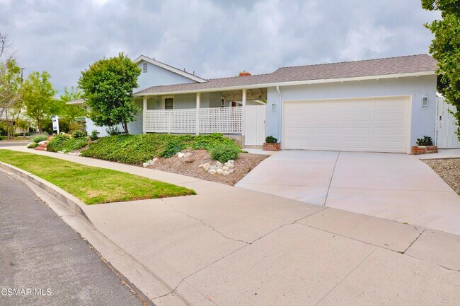 Building Photo - 23939 Oxnard St