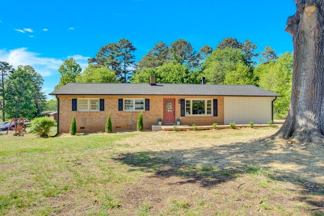 Building Photo - 7960 Gregory Rd