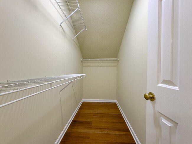 Building Photo - 3025 Oxwell Dr NW