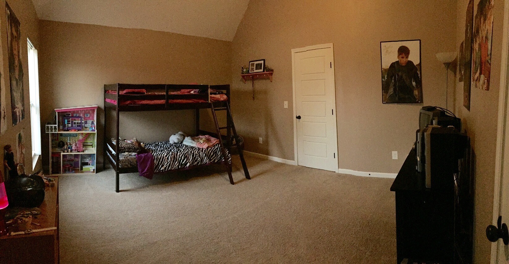 3rd bedroom, overlooks backyard - 100 Pine Lakes Drive