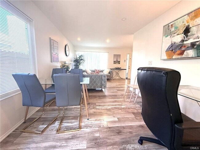 Building Photo - 14901 Waverly Ln