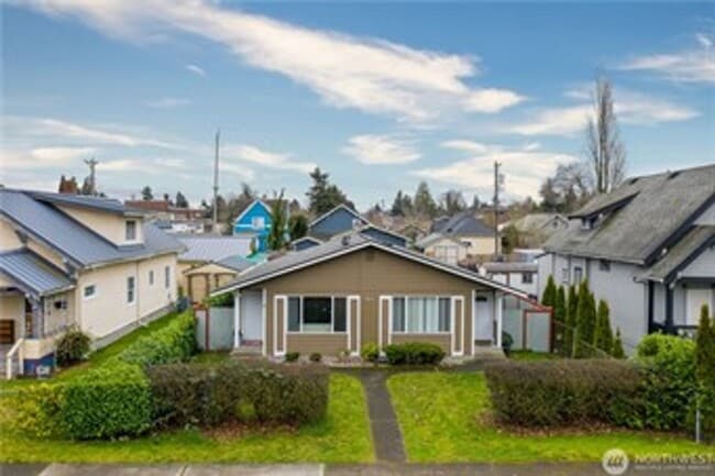 Primary Photo - McKinley Duplex