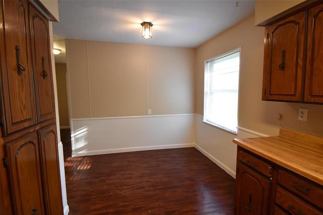 Building Photo - 804 S Burdette Ave
