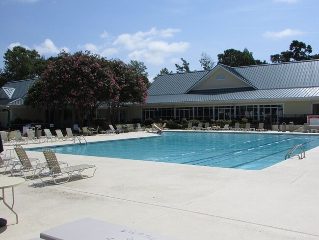 Building Photo - 3 Bedroom 2 Bathroom with a  Bonus Room  House in Winding River Plantation