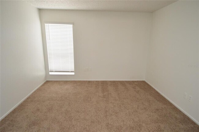 Building Photo - 8425 Cerro Cir