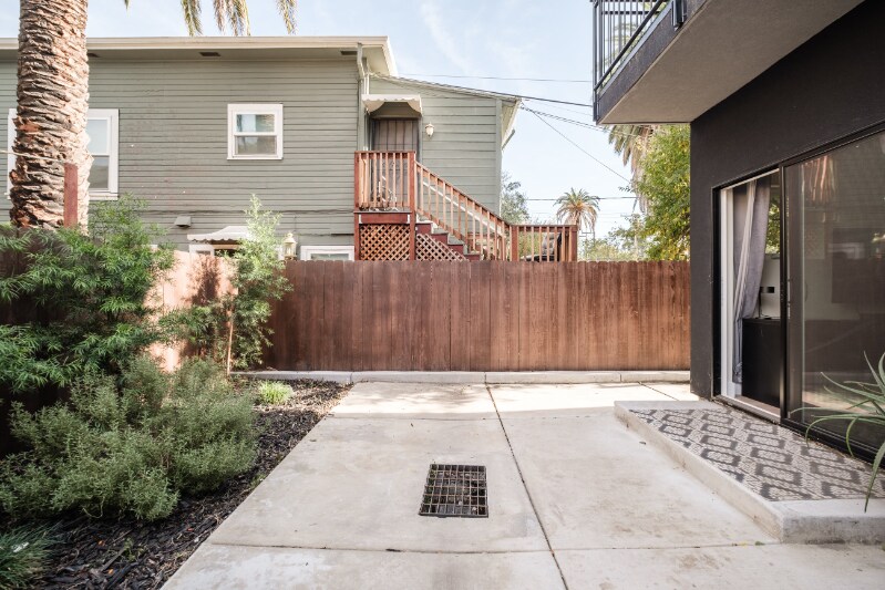 Building Photo - 2715 Tomato Alley