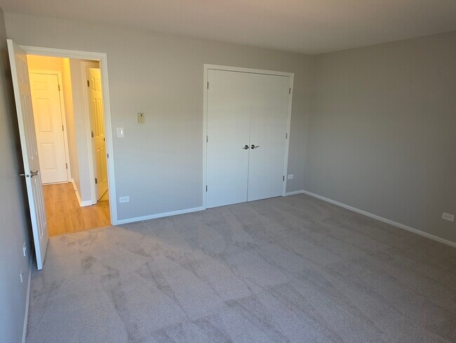 Building Photo - 1361 Cunat Ct