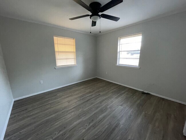 Secondary Bedroom - 617 County Road 805A