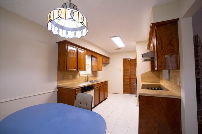 Building Photo - 13214 Ensley Wood Dr