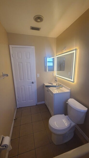 guess bath - 650 E Warren Ave