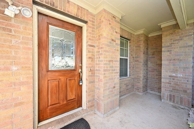 Building Photo - 9403 Coatsworth Dr