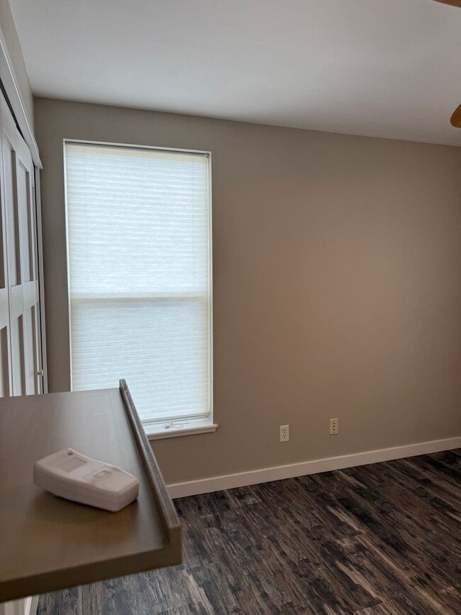 Building Photo - A Lovely Westside Single Family Home in the Desirable Valley West Subdivision