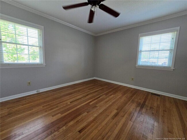 Building Photo - 5410 Laramie Ct