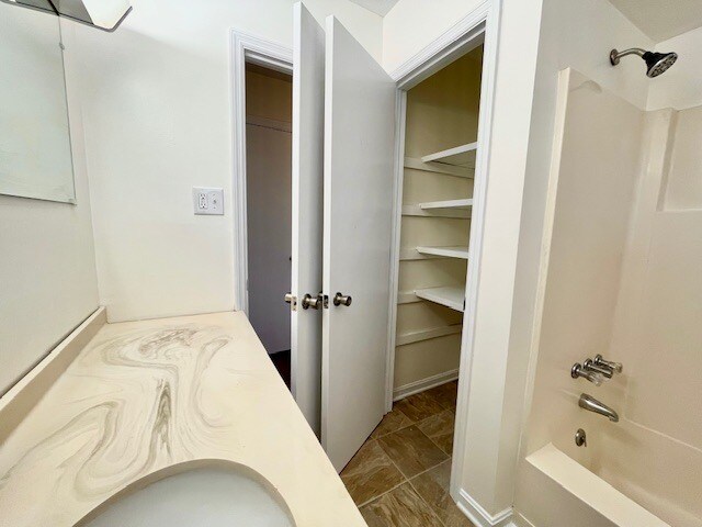 Bath closet inside - 3304 Wood Valley Ct