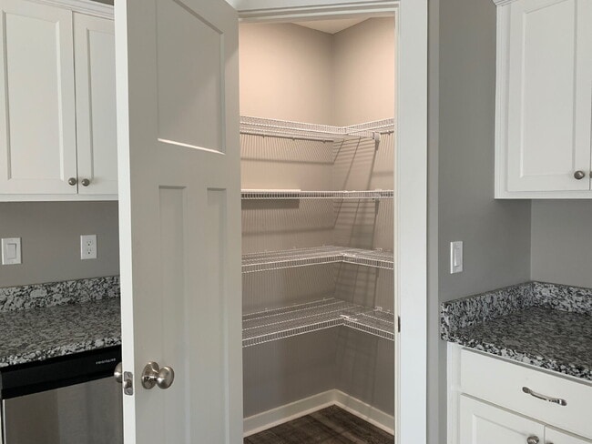Building Photo - Charming 3-Bedroom Home with 2 Full Baths ...