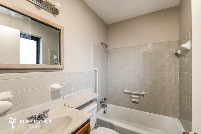 Building Photo - 255 Paul Ave