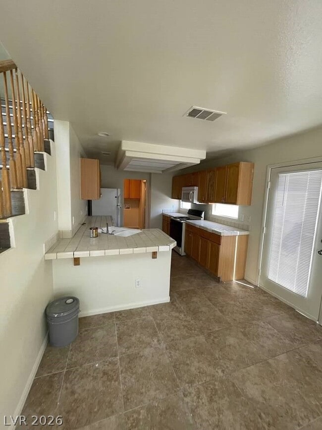 Building Photo - 8829 Cornwall Glen Ave