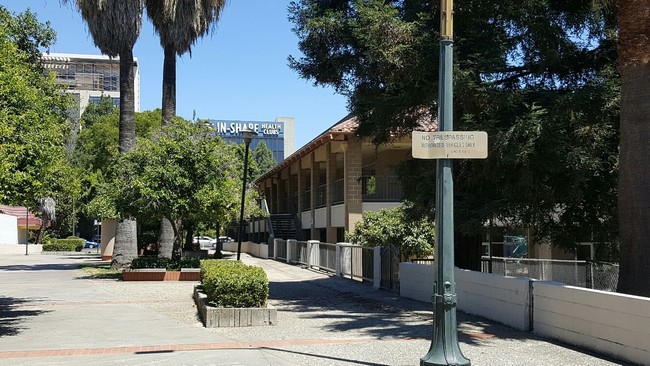 Primary Photo - Filipino Plaza