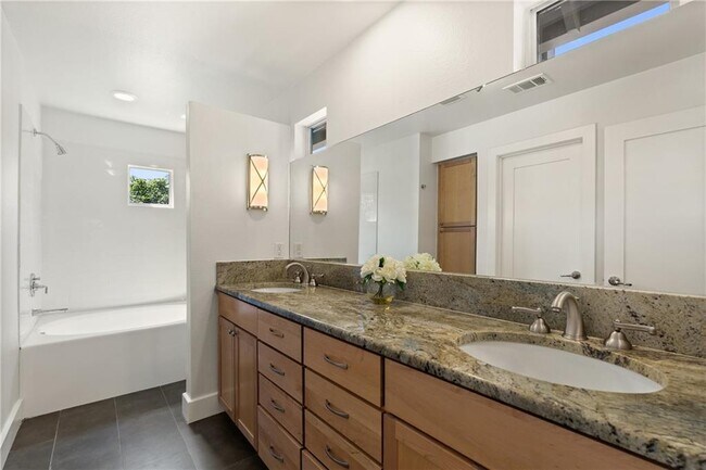 Building Photo - 5010 Finley Dr