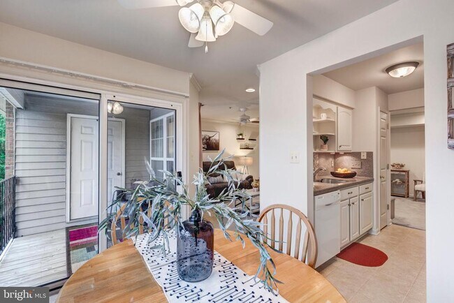 Building Photo - 3815 Sunnyfield Ct