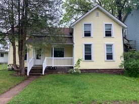 Building Photo - 716 Menomonie St