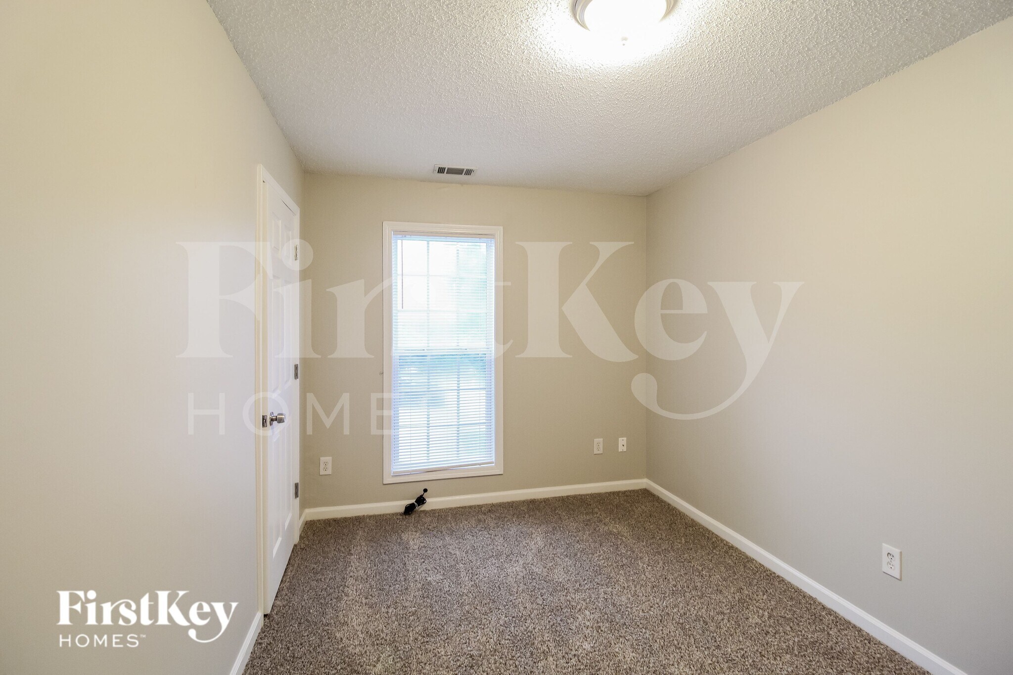 Building Photo - 5354 Crown Oaks Dr